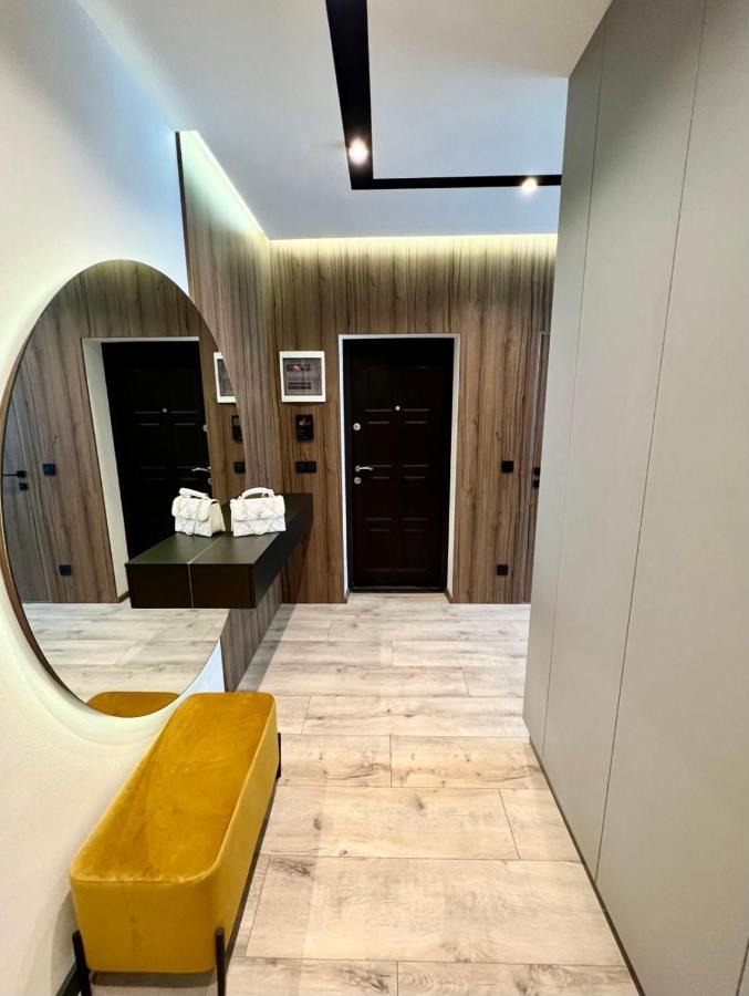 Royal Vip Jacuzzi Apart Lviv Eksteriør billede