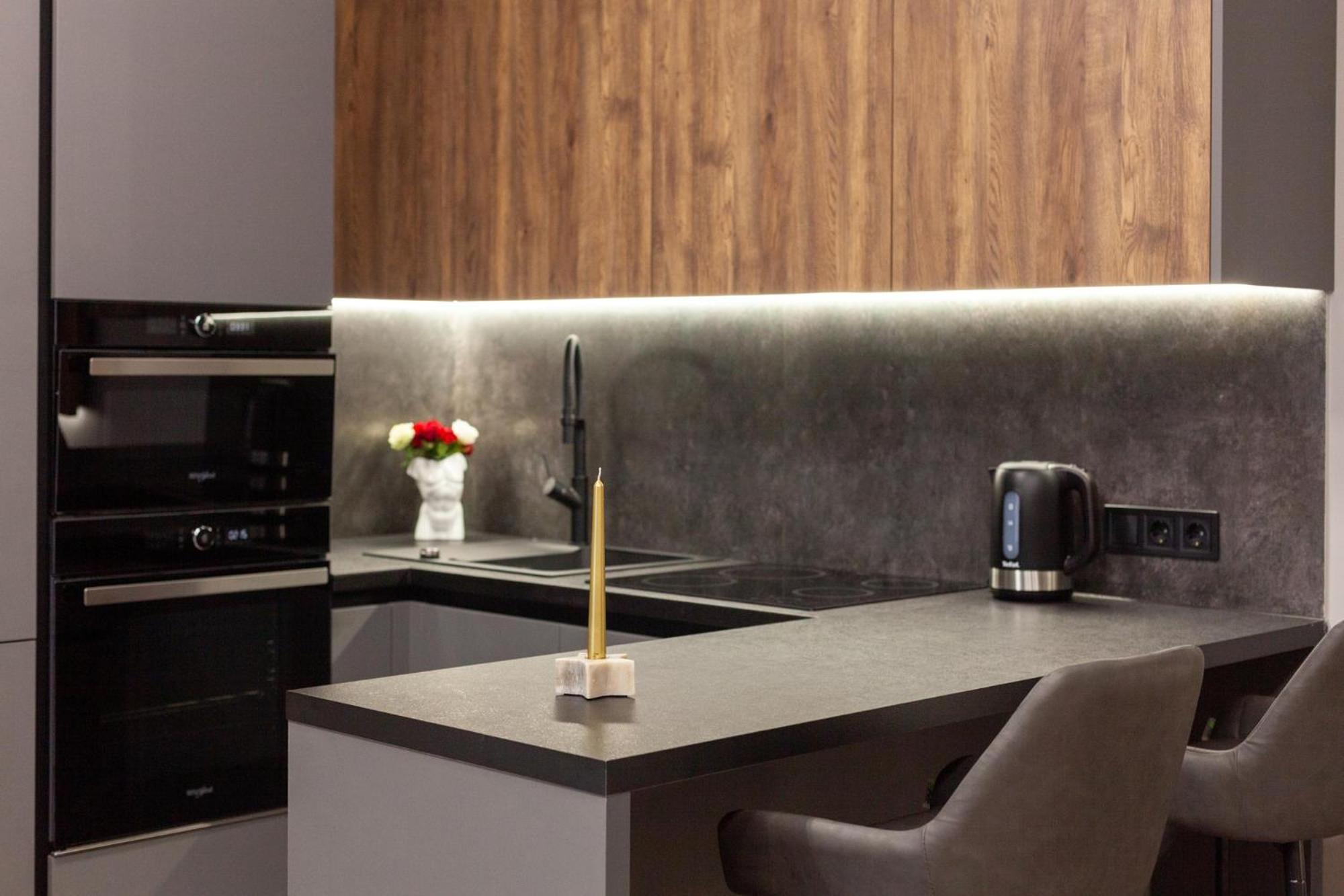 Royal Vip Jacuzzi Apart Lviv Eksteriør billede